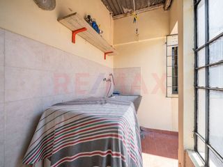 Foto 43 de VENTA CASA 5 AMB PATIO QUINCHO COCHERA VERSALLES