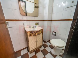 Foto 9 de VENTA CASA 5 AMB PATIO QUINCHO COCHERA VERSALLES