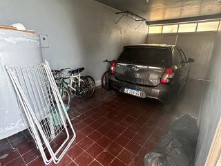 Foto 28 de VENTA DE IMPORTANTE CASA EN PLENO CENTRO
