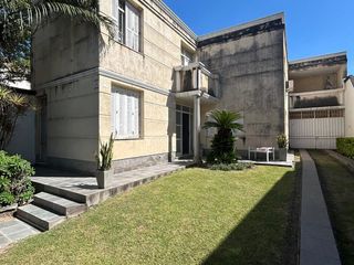 Foto 1 de VENTA DE IMPORTANTE CASA EN PLENO CENTRO