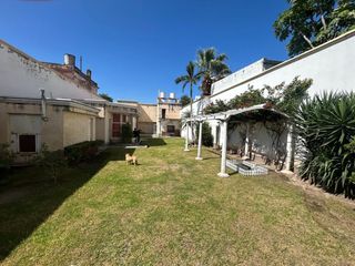 Foto 34 de VENTA DE IMPORTANTE CASA EN PLENO CENTRO