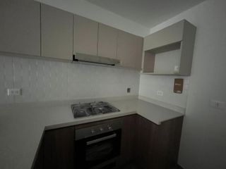 Foto 3 de SE ALQUILA DEPARTAMENTO DE ESRENO SIN MUEBLES EN LINCE