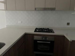 Foto 2 de SE ALQUILA DEPARTAMENTO DE ESRENO SIN MUEBLES EN LINCE