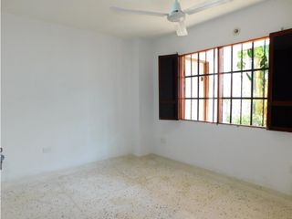 Foto 10 de SE VENDE APARTAMENTO EN EL SECTOR DE PARAISO, PRIMER PISO.