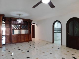 Foto 12 de SE VENDE APARTAMENTO EN EL SECTOR DE PARAISO, PRIMER PISO.