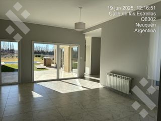 Foto 35 de ALQUILER CASA NIVEL GERENCIAL Bº COSTA NOGAL. NEUQUEN