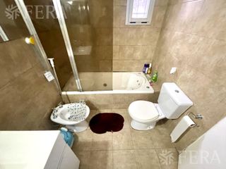 Foto 12 de Venta de PH 4 ambientes con Cochera y jardín en Quilmes