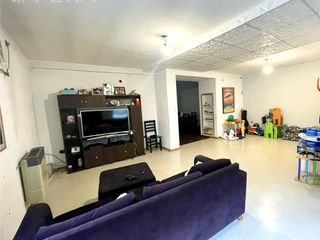 Foto 22 de Venta de PH 4 ambientes con Cochera y jardín en Quilmes