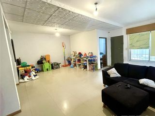 Foto 23 de Venta de PH 4 ambientes con Cochera y jardín en Quilmes