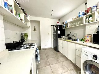 Foto 30 de Venta de PH 4 ambientes con Cochera y jardín en Quilmes