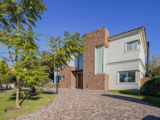 Foto 4 de VENTA CASA AL RIO EN SAN BENITO, VILLANUEVA TIGRE