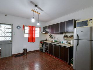 Foto 4 de CASA EN VENTA LA PLATA 3 DORMITORIOS COCHERA