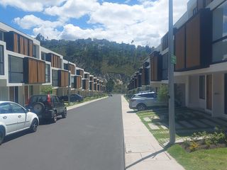 Foto 3 de VENTA CASA NUEVA