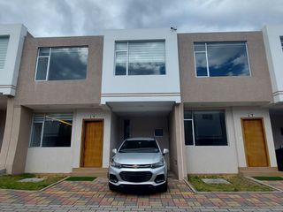 Foto 4 de CASA EN VENTA HUACHI LA JOYA CONJUNTO PREMIUM 4