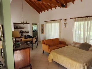 Foto 2 de En Venta | VALOR REBAJADO | Importante Casa en Barrio Cerrado 