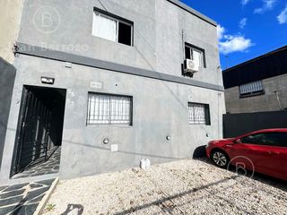 Foto 10 de Venta Departamento de 2 ambientes en Banfield Este.