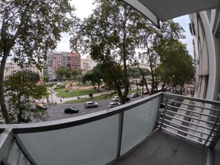 Foto 1 de Monoambiente Impecable -  balcon - Apto profesional