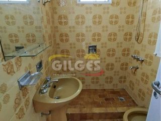 Foto 13 de Venta de Departamento 2 Amb.  en Ramos Mejia Muy Buen Estado Contra frente con Vista a Av. Rivadavia