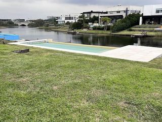 Foto 19 de CASA EN  VENTA AL LAGO EN PUERTOS