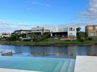 Foto 20 de CASA EN  VENTA AL LAGO EN PUERTOS