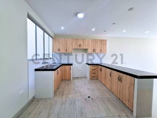 Foto 1 de VENTA DE CASA EN ESTRENO EN TACNA