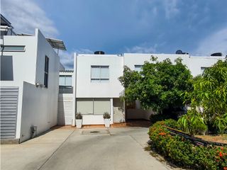 Foto 1 de Casa cerca a la playa, amoblada en arriendo, en rodadero