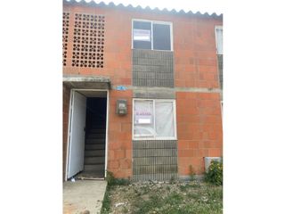 Foto 1 de SE VENDE CASA TERRANOVA 2 PISOS EN OBRA GRIS JAMUNDI EI W9279298