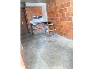 Foto 2 de SE VENDE CASA TERRANOVA 2 PISOS EN OBRA GRIS JAMUNDI EI W9279298