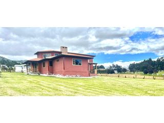 Foto 10 de Tabacundo, Casa en Venta, 300m2, 4 Habitaciones