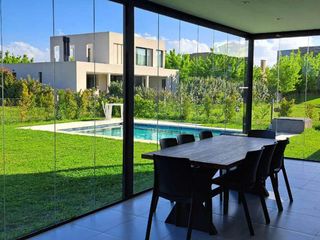 Foto 3 de Casa venta Acacias Puertos del Lago Pileta