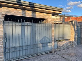 Foto 3 de VENTA DE CASA  BARRIO JURAMENTO
