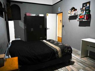 Foto 28 de Venta casa 4 dormitorios  en Versalles, con pileta