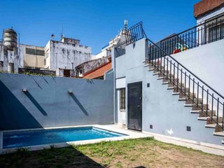 Foto 3 de Venta casa 4 dormitorios  en Versalles, con pileta