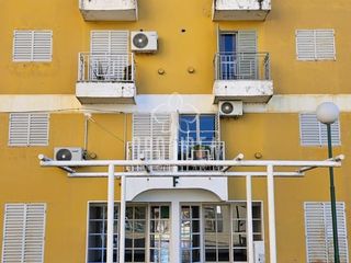 Foto 1 de Departamento en alquiler de 3 dormitorios c/ cochera en Otros Barrios