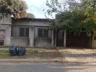 Foto 1 de Casa obra gris con departamento 1 dormitorio