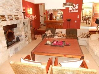 Foto 5 de Imponente Mansion En Exclusiva Zona De Bosque - B5