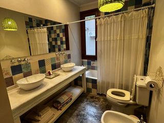 Foto 41 de Casa de 4 Dormitorios y 3 Baños LA HERRADURA