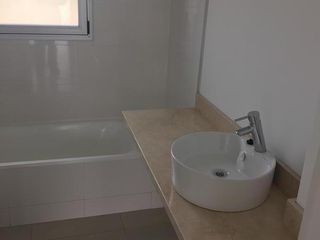 Foto 15 de Excelente departamento 3 ambientes duplex frente al Rio en venta, Nautico Albanueva