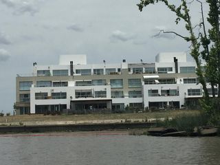 Foto 3 de Excelente departamento 3 ambientes duplex frente al Rio en venta, Nautico Albanueva