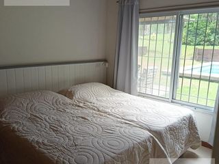 Foto 13 de Casa de una planta en Cariló con parrilla y pileta!