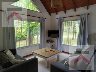 Foto 3 de Casa de una planta en Cariló con parrilla y pileta!