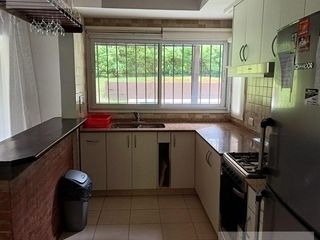 Foto 8 de Casa de una planta en Cariló con parrilla y pileta!