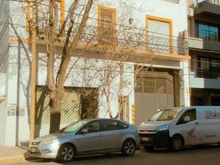 Foto 1 de Depósito en  Venta en Tigre.