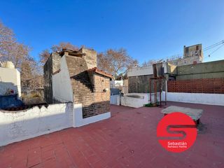 Foto 22 de Casa en alquiler en barrio España y Hospitales 2 dormitorios patio terraza parrilla luminoso