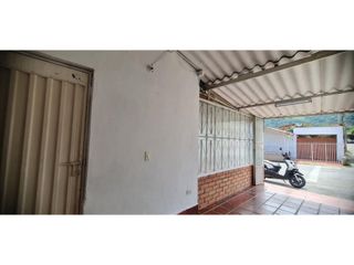 Foto 5 de ARRIENDO LOCAL CENTRAL ESQUINERO EN CHINACOTA
