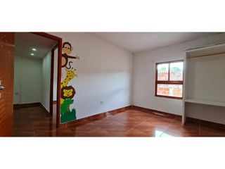 Foto 9 de ARRIENDO CASA AMPLIA EN CHINACOTA