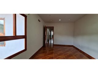 Foto 8 de ARRIENDO CASA AMPLIA EN CHINACOTA