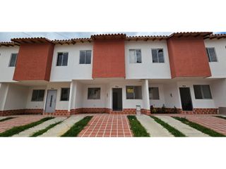 Foto 3 de ARRIENDO CASA PARA ESTRENAR EN PALMANOVA (CHINACOTA)