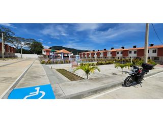 Foto 12 de ARRIENDO CASA PARA ESTRENAR EN PALMANOVA (CHINACOTA)