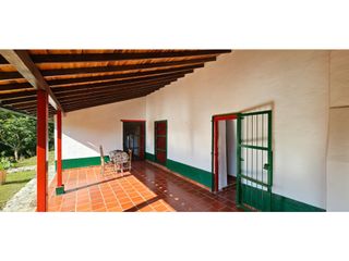 Foto 5 de ARRIENDO CASA DE CAMPO EN CHINACOTA